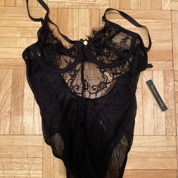 ⚡️SOLD⚡️ Gooseberry Intimates Bodysuit - Picture 3 of 3